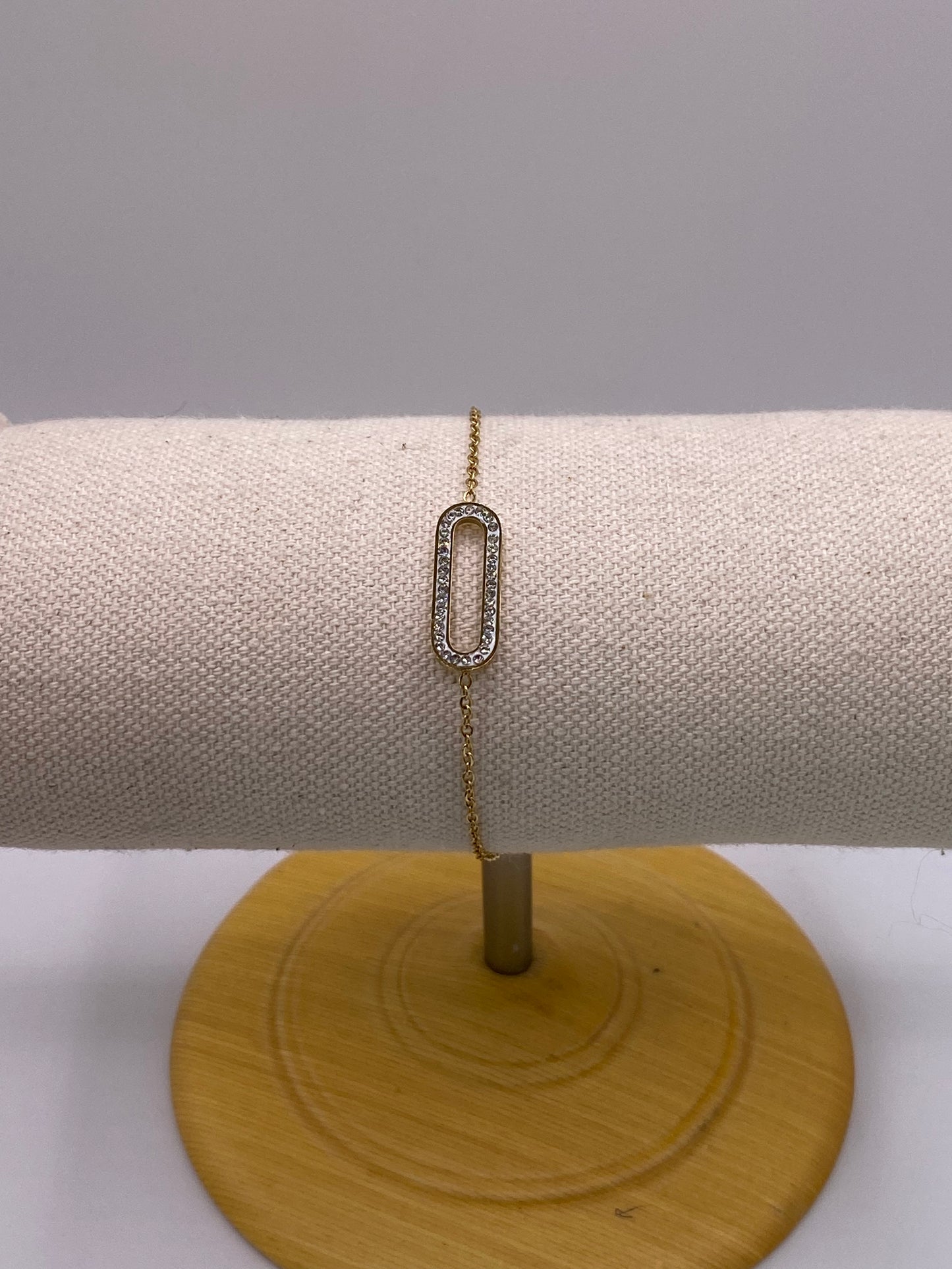 BRACELET ACIER JAUNE MOTIF RECTANGLE ARRONDI AVEC STRASS