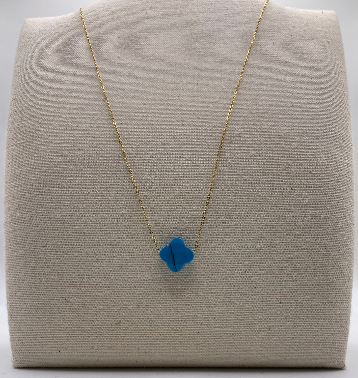 Collier acier jaune motif turquoise