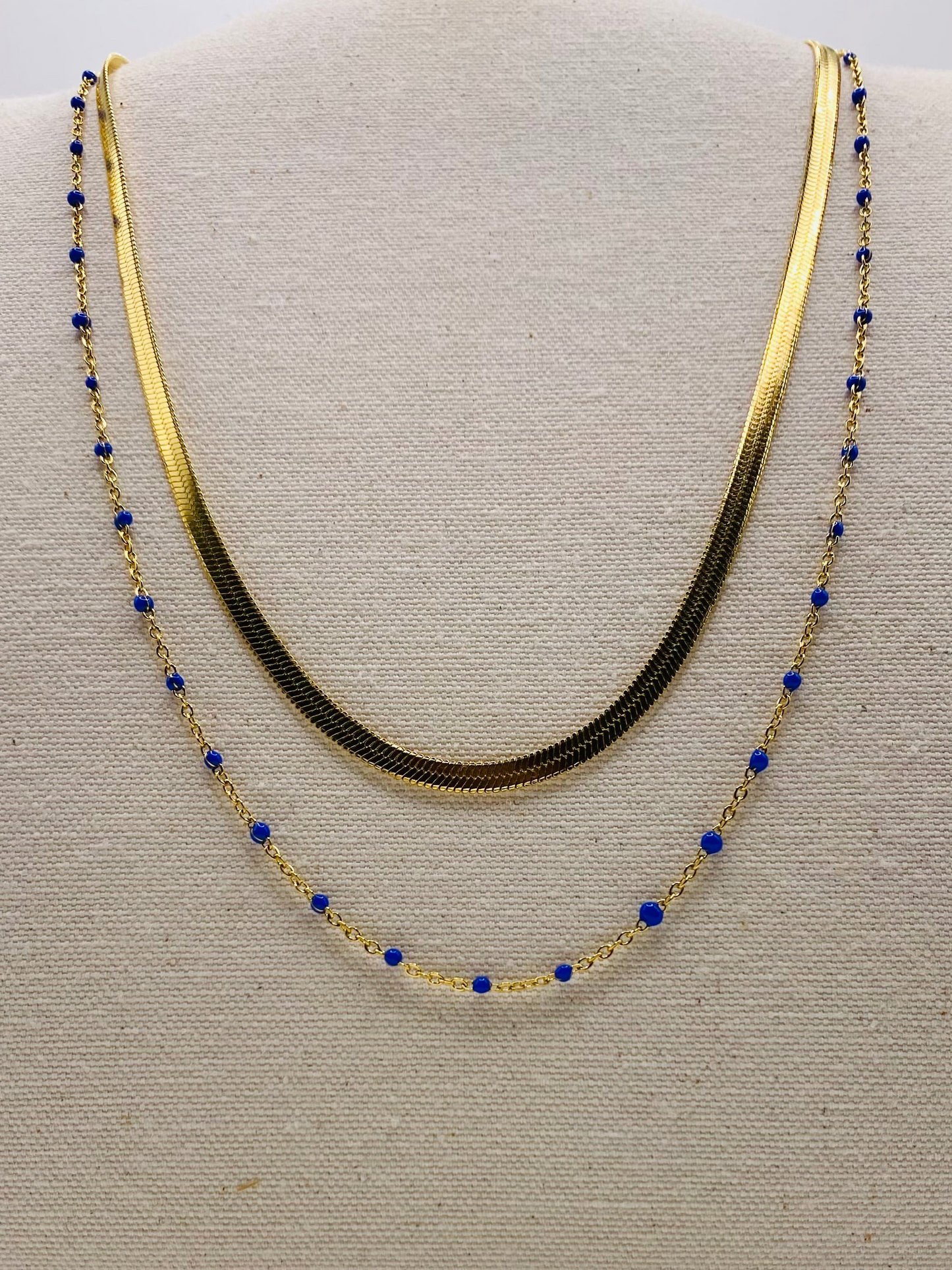 Collier acier jaune double rang chaine miroir et chaine avec boules bleues